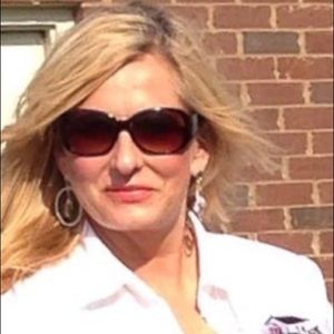 Meet your Posher, Joanie